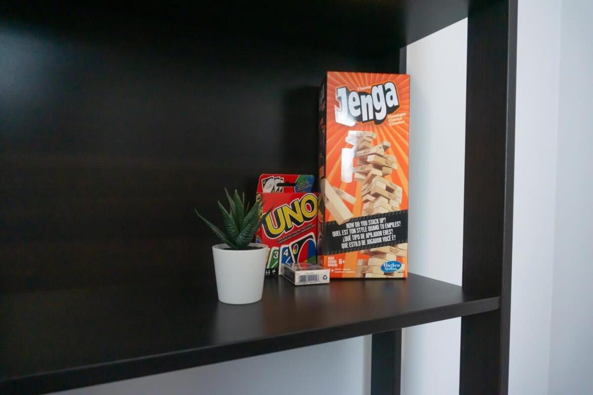 New Large Luxurious 2Br Condo In The Heart Of Uptown Coffee, Wifi 세인트존 외부 사진